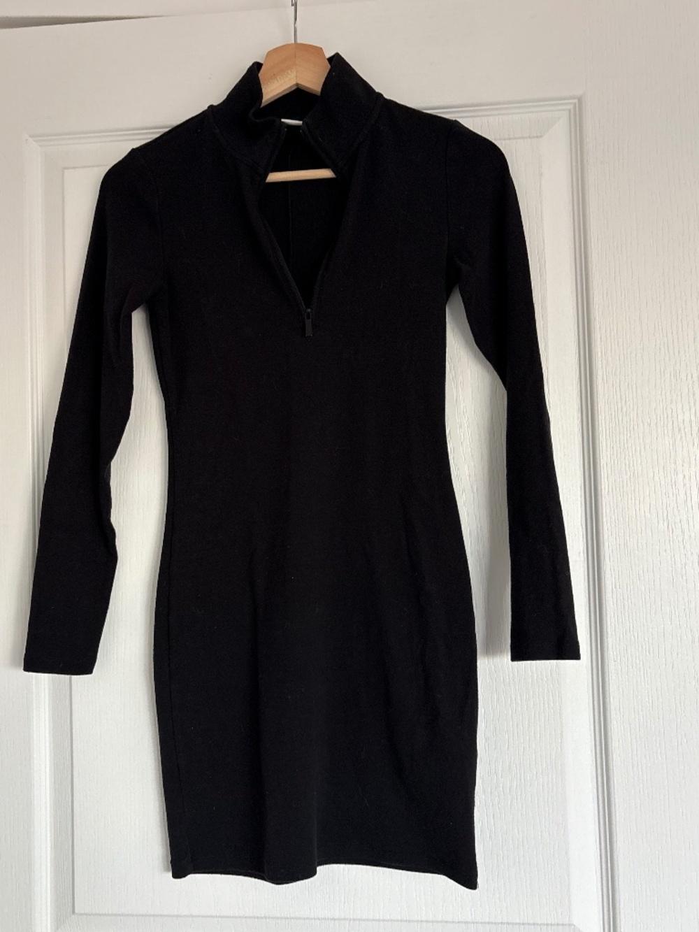 Aritzia Sunday Best Black Zip Dress